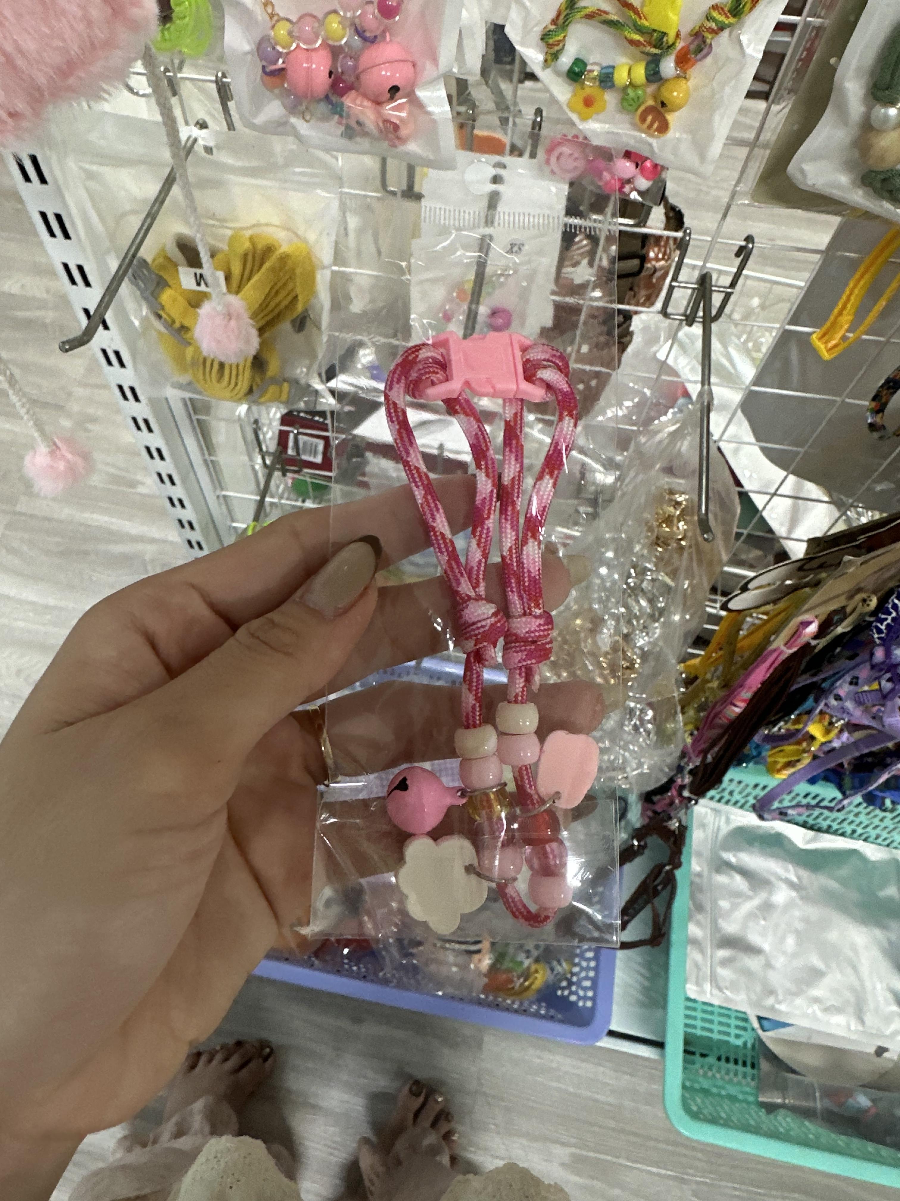 Vòng cổ thắt có chuông